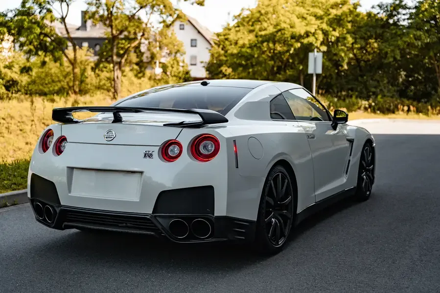 Nissan GT-R