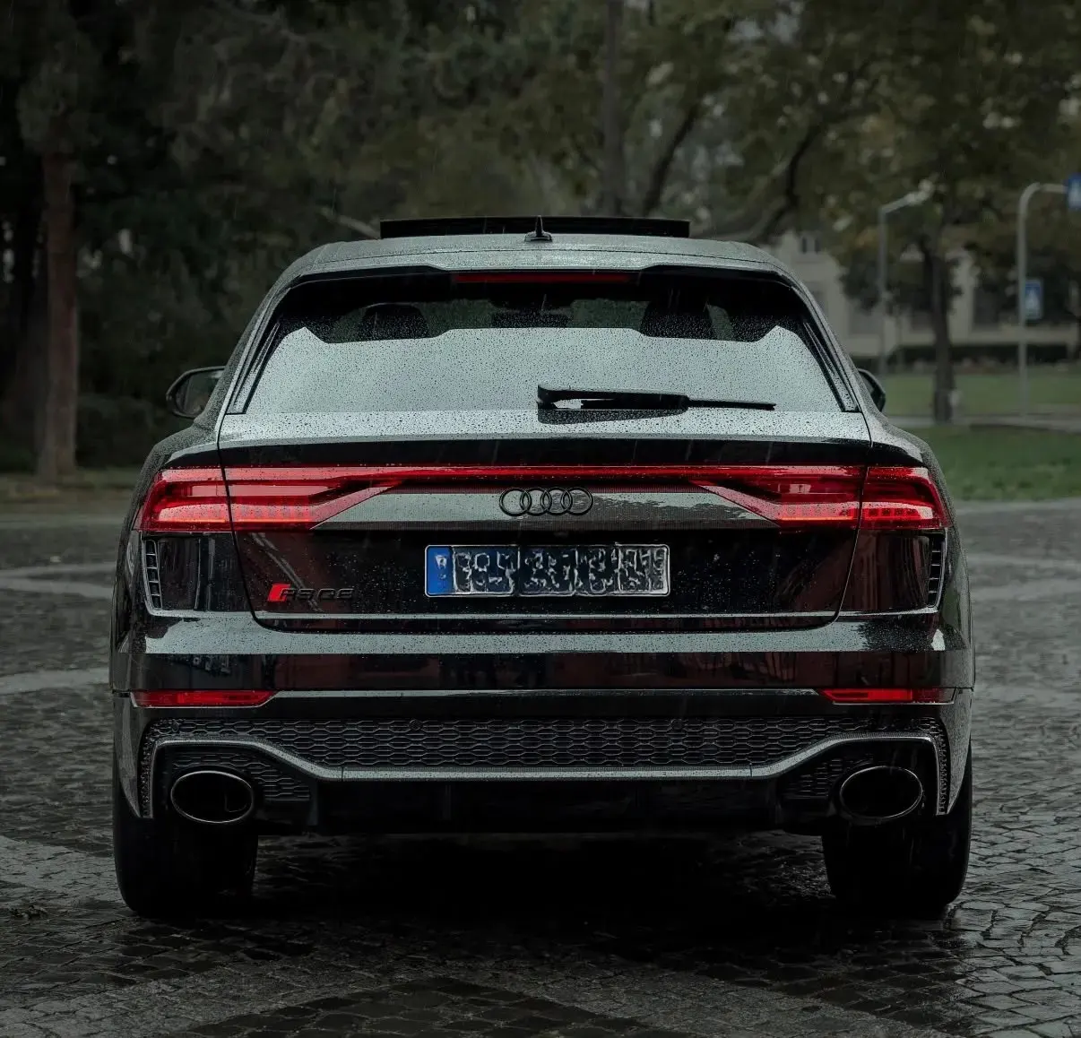 Audi RSQ8