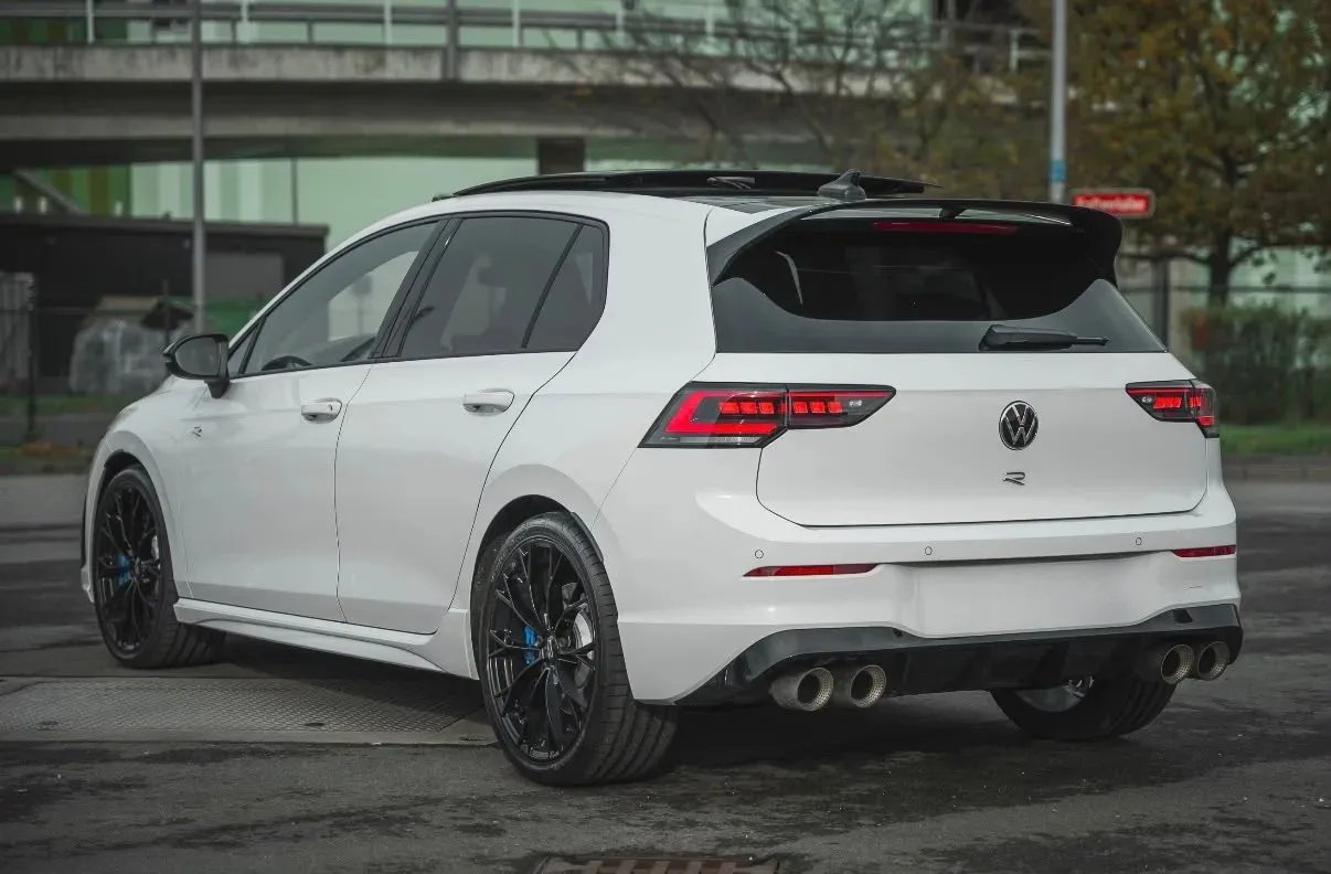 VW Golf 8R