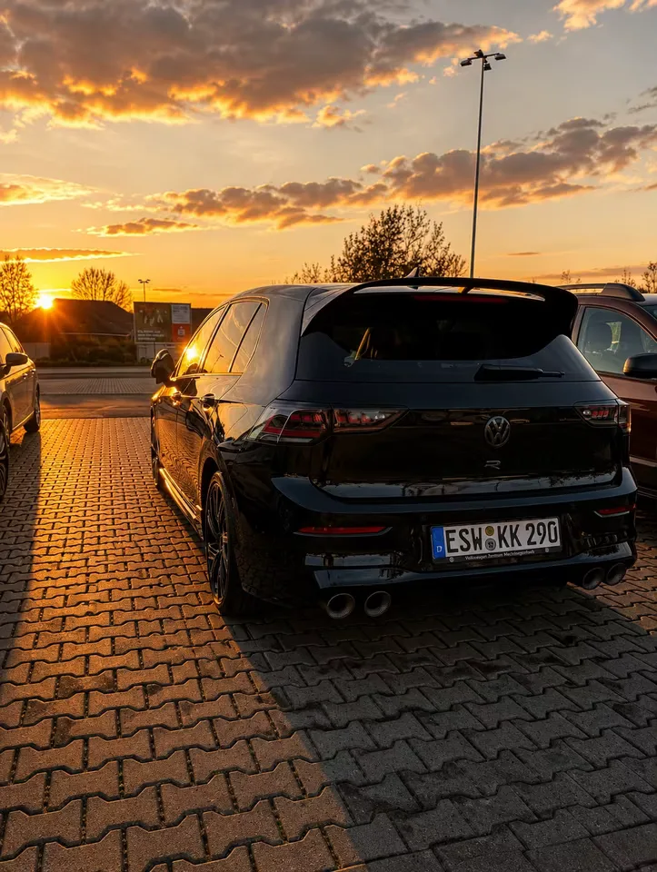 VW Golf 8R