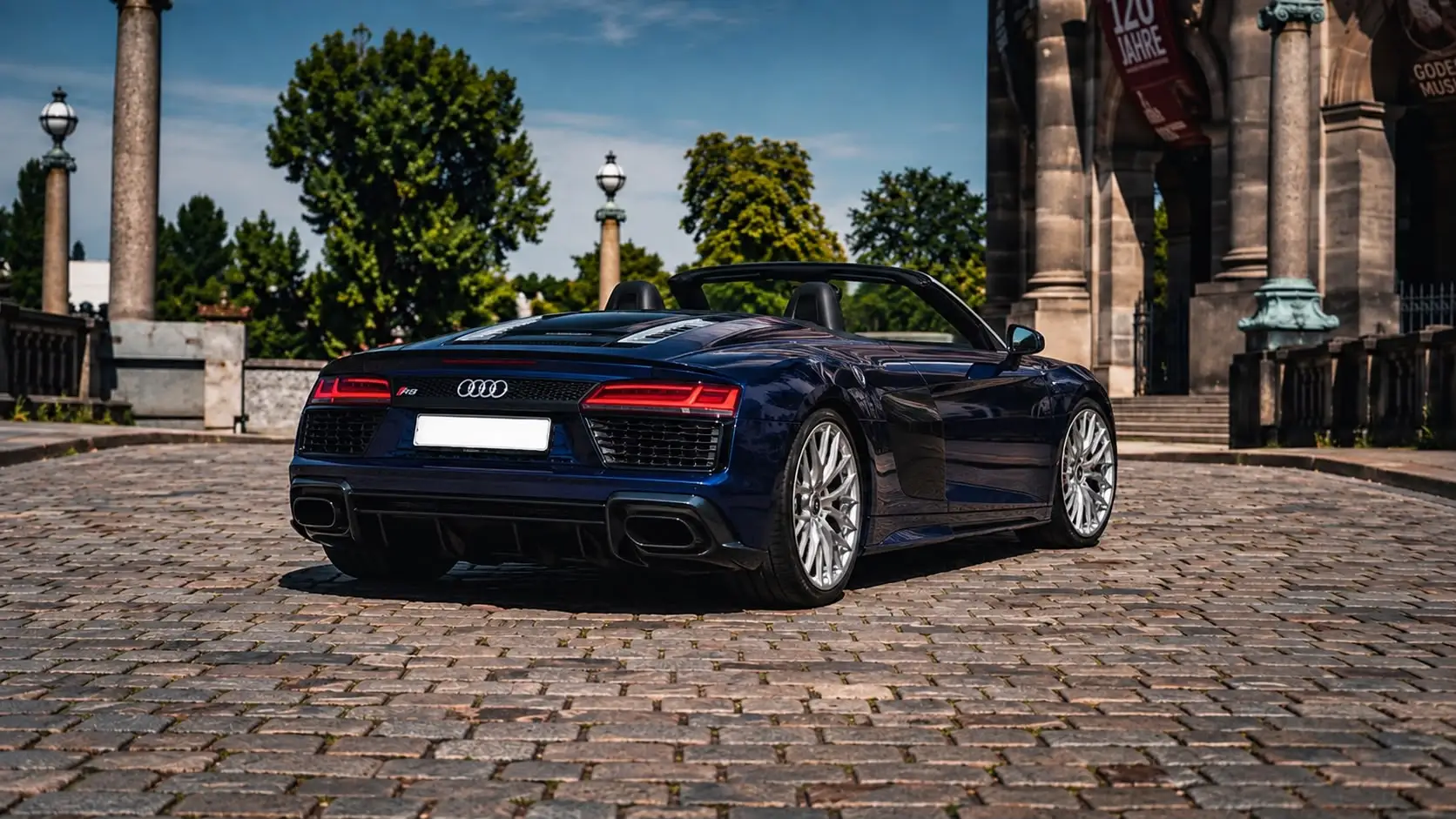 Audi R8