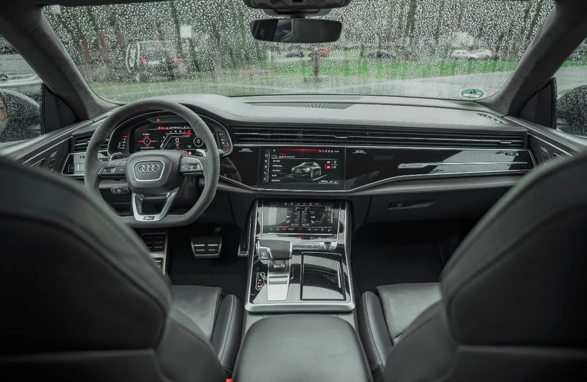 Audi RSQ8