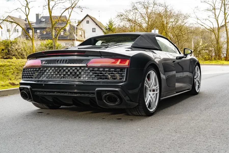 Audi R8
