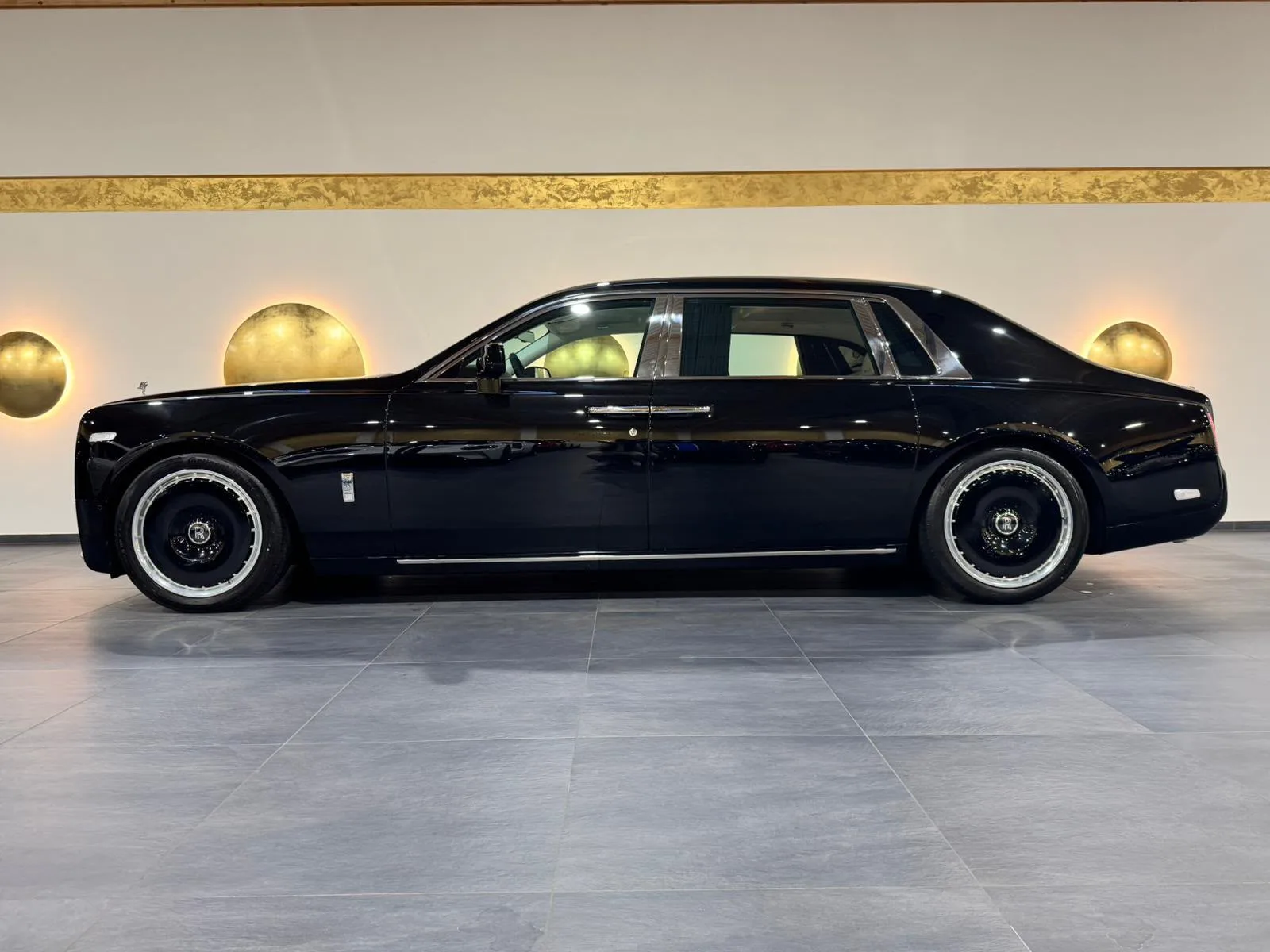 Rolls Royce Phantom