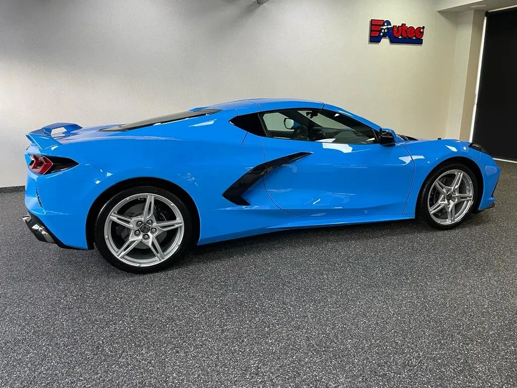 Corvette C8