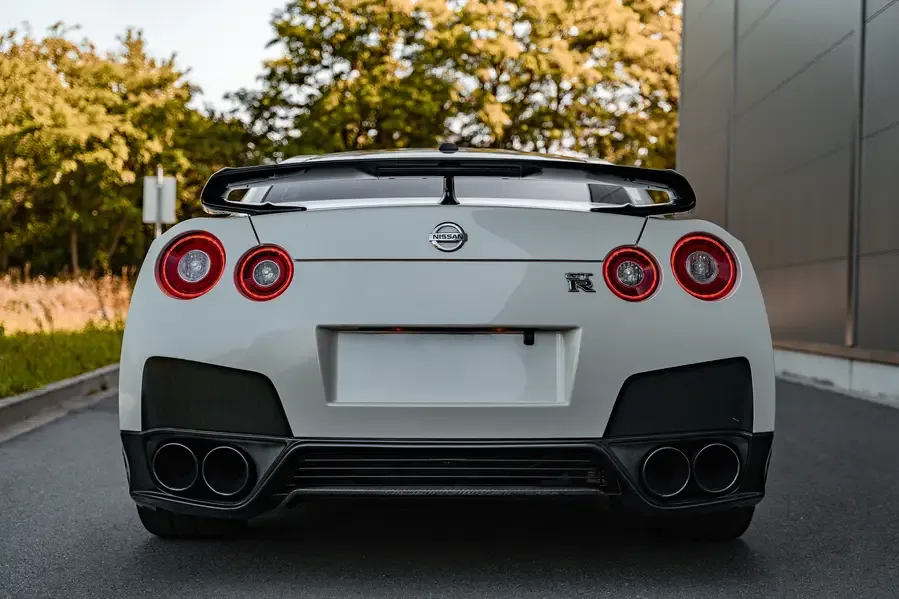 Nissan GT-R