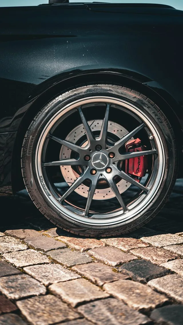 Mercedes C63