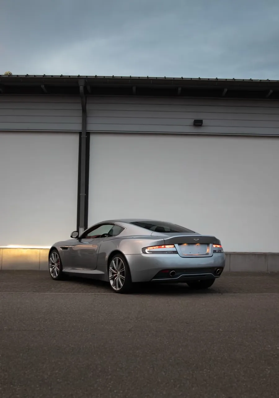 Aston Martin DB9