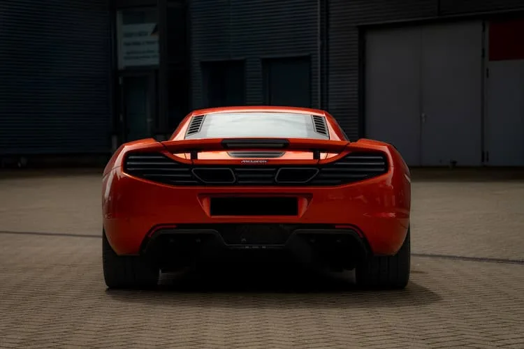McLaren 12C