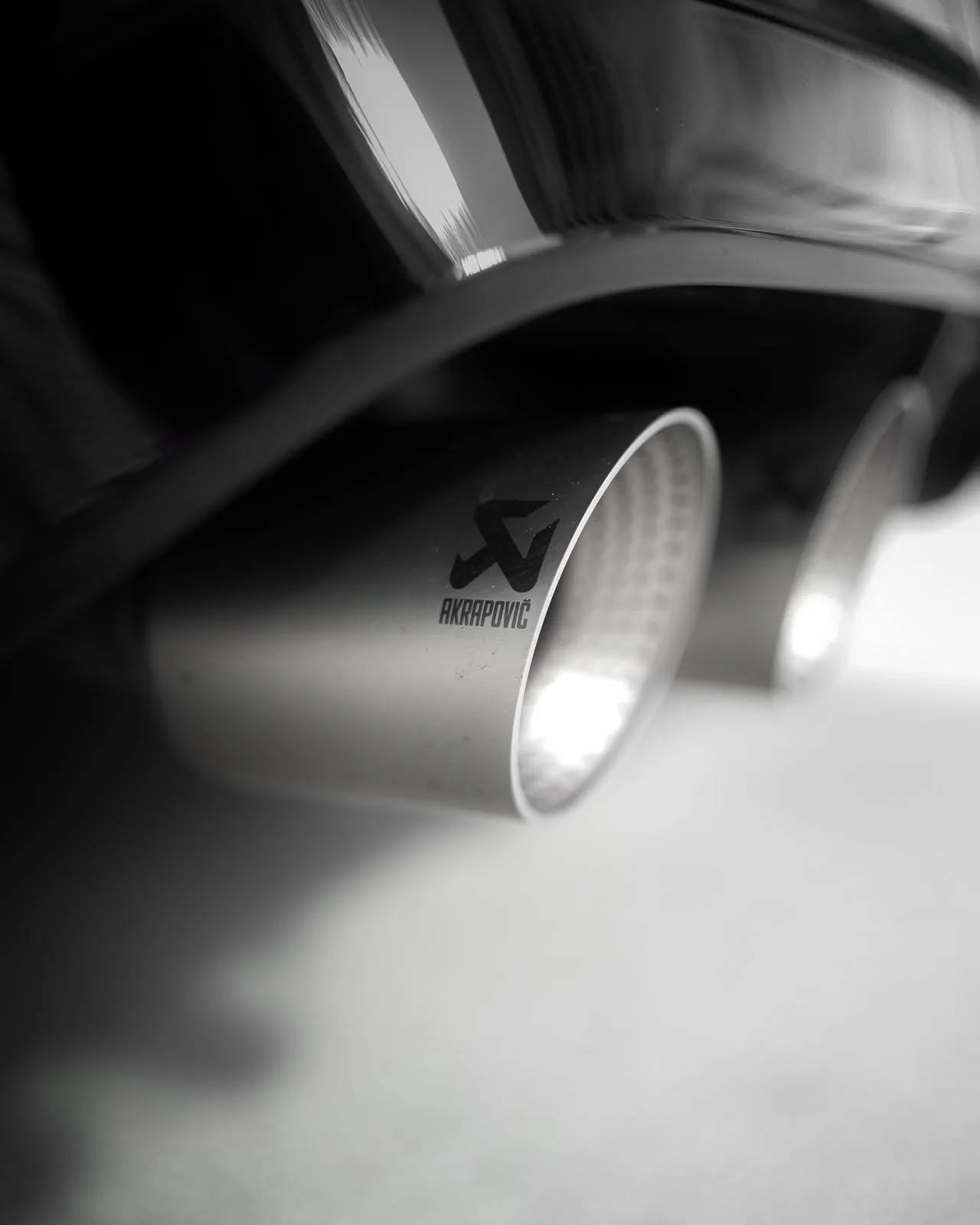 VW Golf 8R Akrapovic