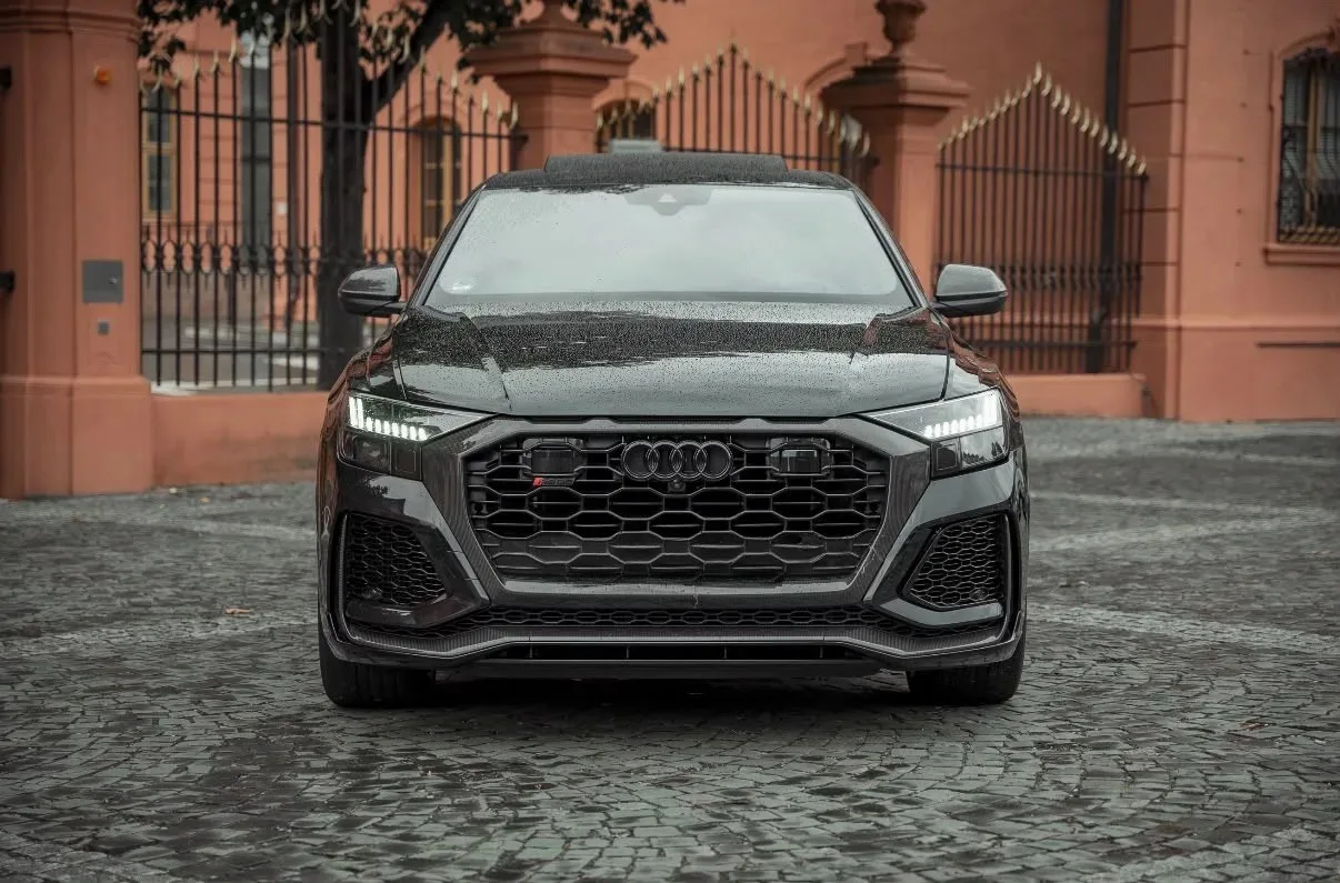 Audi RSQ8