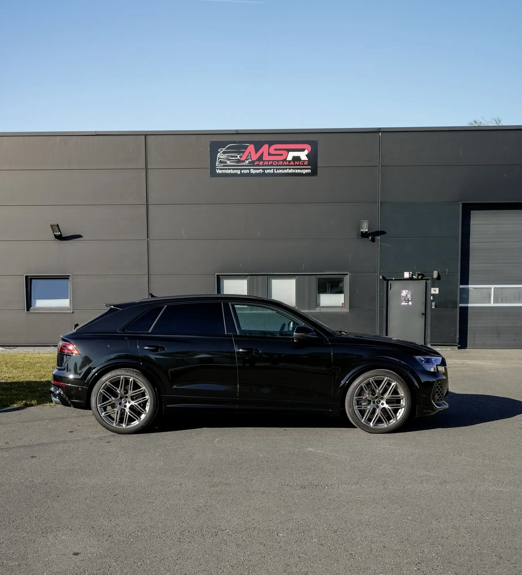 Audi RSQ8